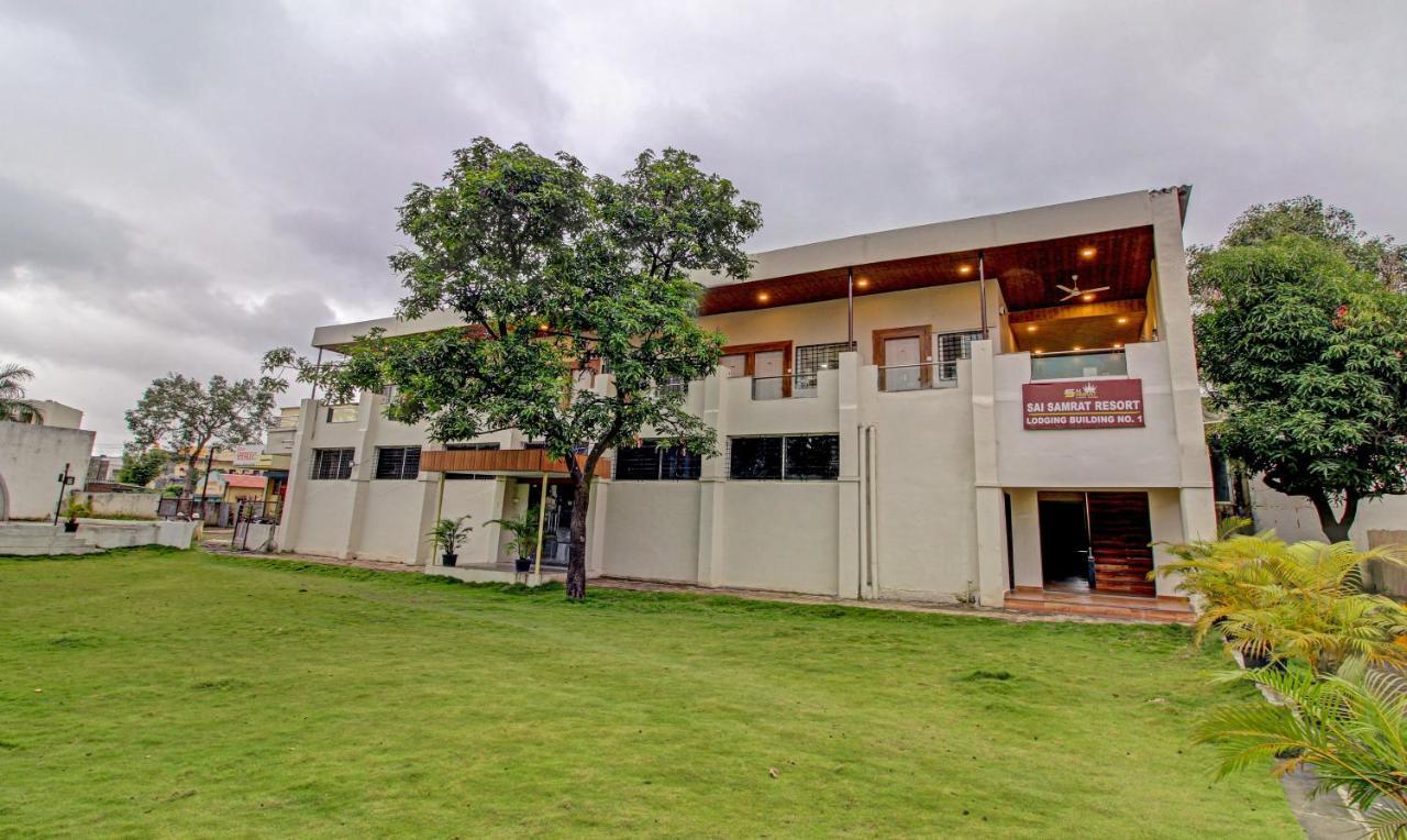 סטרה Sai Samrat Resort מראה חיצוני תמונה