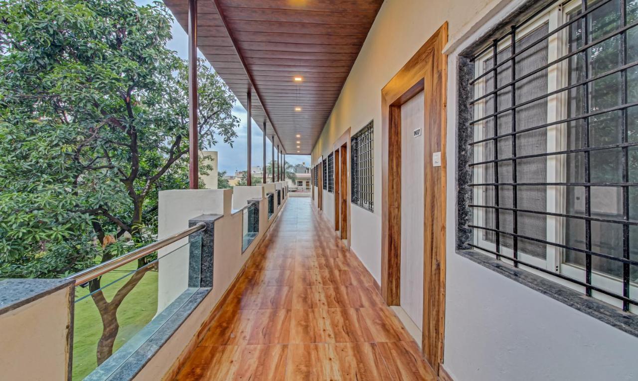 סטרה Sai Samrat Resort מראה חיצוני תמונה