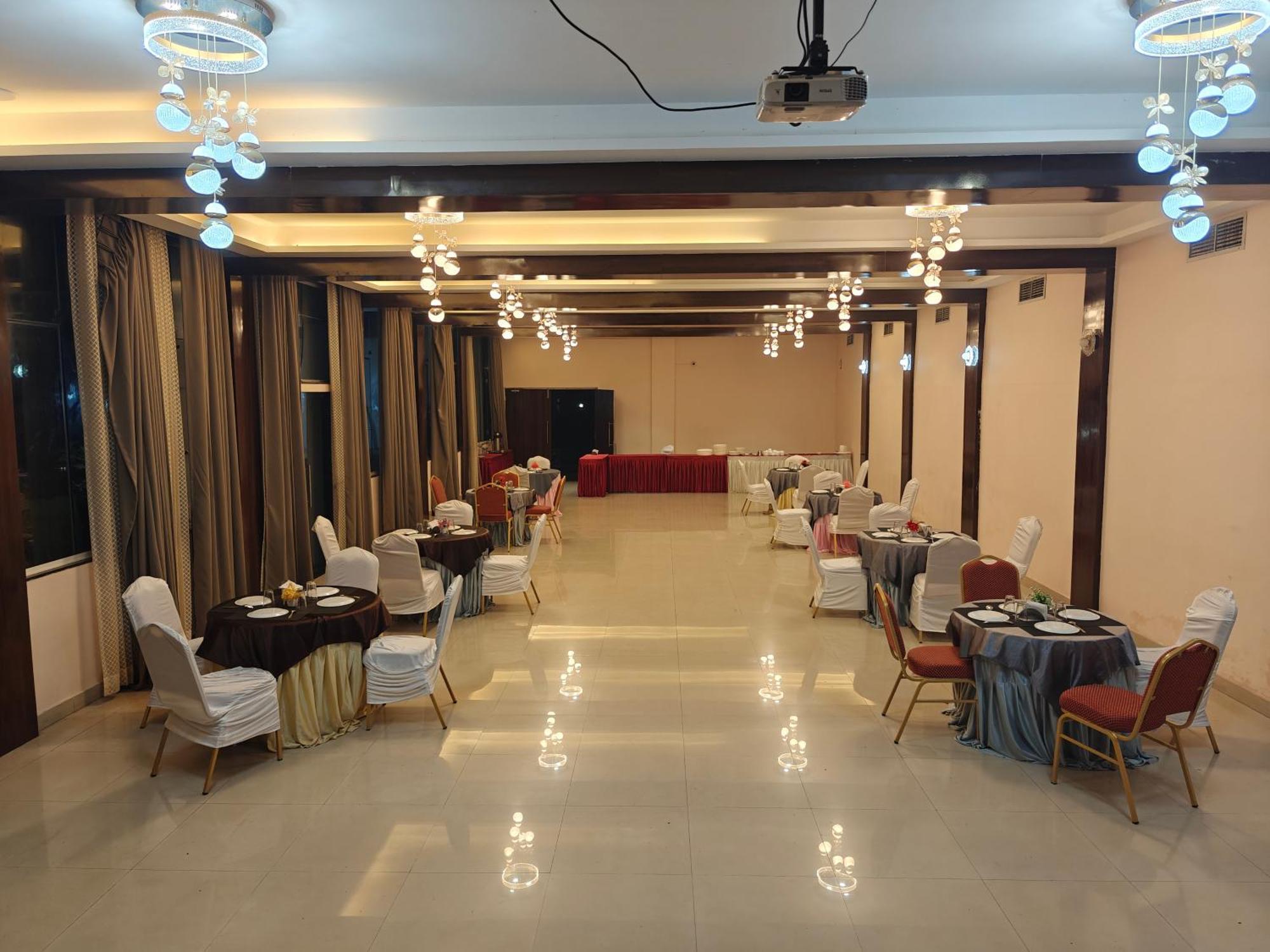 סטרה Sai Samrat Resort מראה חיצוני תמונה